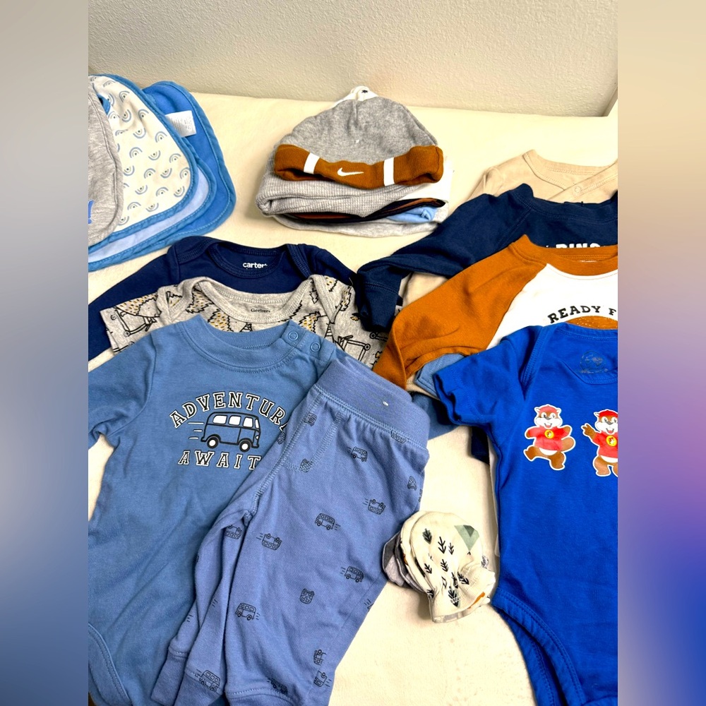 Baby Boy Box Clothing size 0-6 months with 5 bibs, 2mittens,8beanies & 36 socks